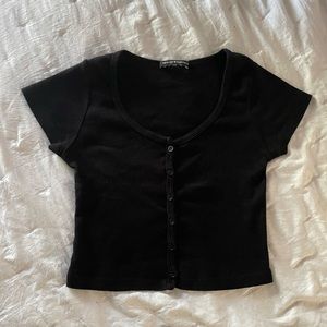 Brandy Melville Short Sleeve Button Up Crop Top Size medium